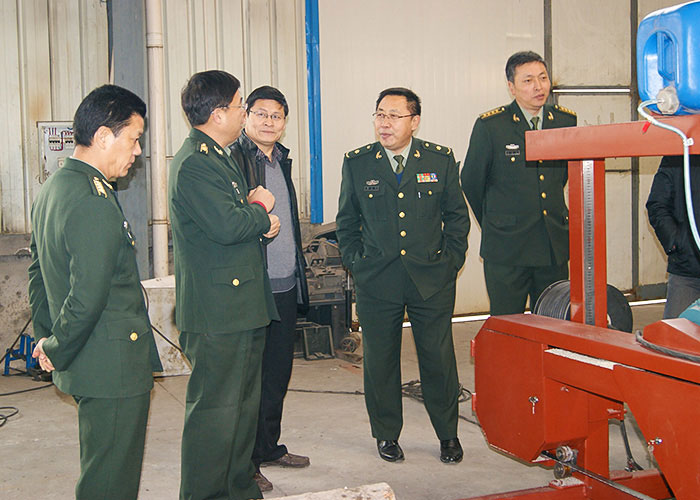 軍區(qū)領(lǐng)導(dǎo)考察